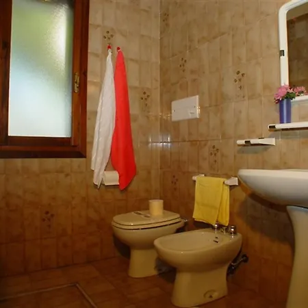 Row House With Garden For 8 Guests In Lignano Pineta