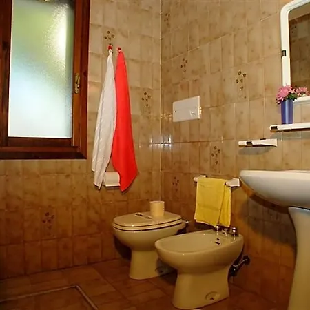 Row House With Garden For 8 Guests In Lignano Pineta *