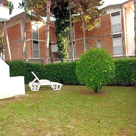 فيلة Row House With Garden For 8 Guests In Lignano Pineta *