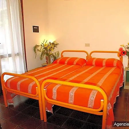 فيلة Row House With Garden For 8 Guests In Lignano Pineta *