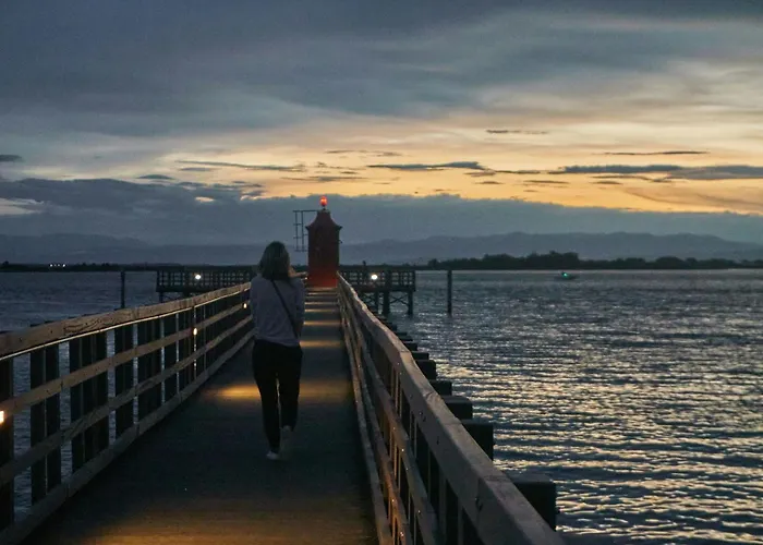 Villa Row House With Garden For 8 Guests In Lignano Pineta *