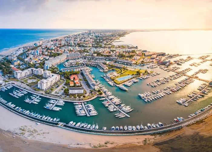 Row House With Garden For 8 Guests In Lignano Pineta Villa *