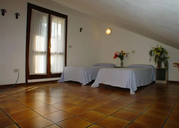 Villa Row House With Garden For 8 Guests In Lignano Pineta *