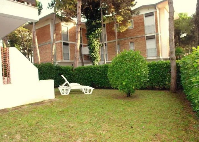 Row House With Garden For 8 Guests In Lignano Pineta * Lignano Sabbiadoro