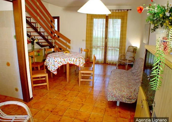 Villa Row House With Garden For 8 Guests In Lignano Pineta